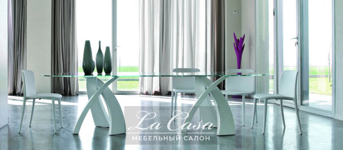 Стол обеденный Eliseo 8028 - купить в Москве от фабрики Tonin Casa из Италии - фото №3