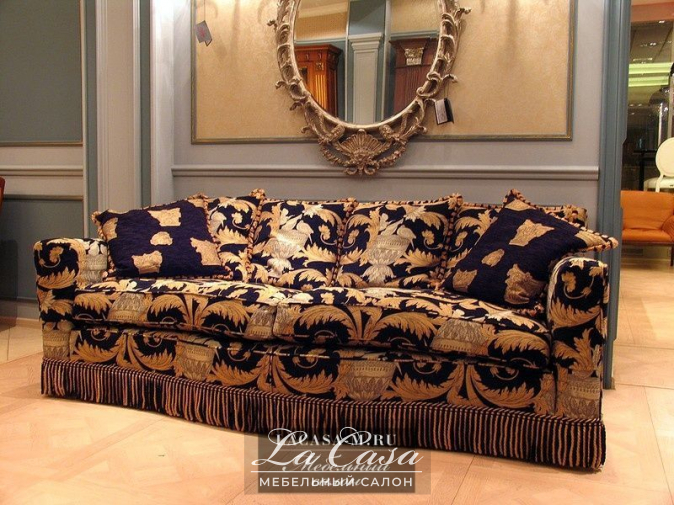 Фото #11. Харизматичный диван – основа интерьера гостиной